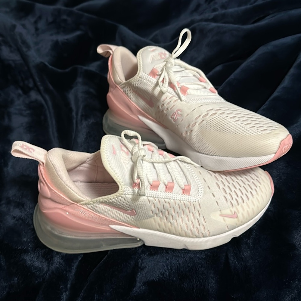 Nike Women's 270s - Size 8.5 Pink and White - Gently used - No Box